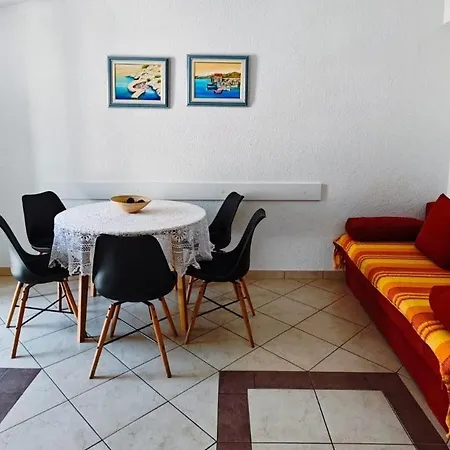 With Parking Space - 27892 Appartement Makarska